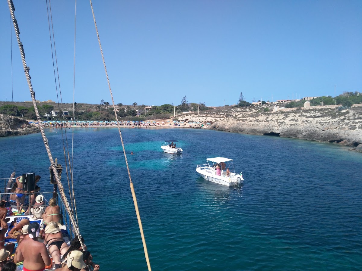 Spiaggia di Cala Francese a Lampedusa e Linosa — foto 2