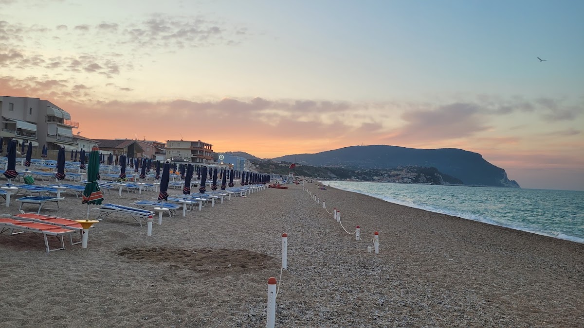 Spiaggia Marcelli a Numana — foto 2