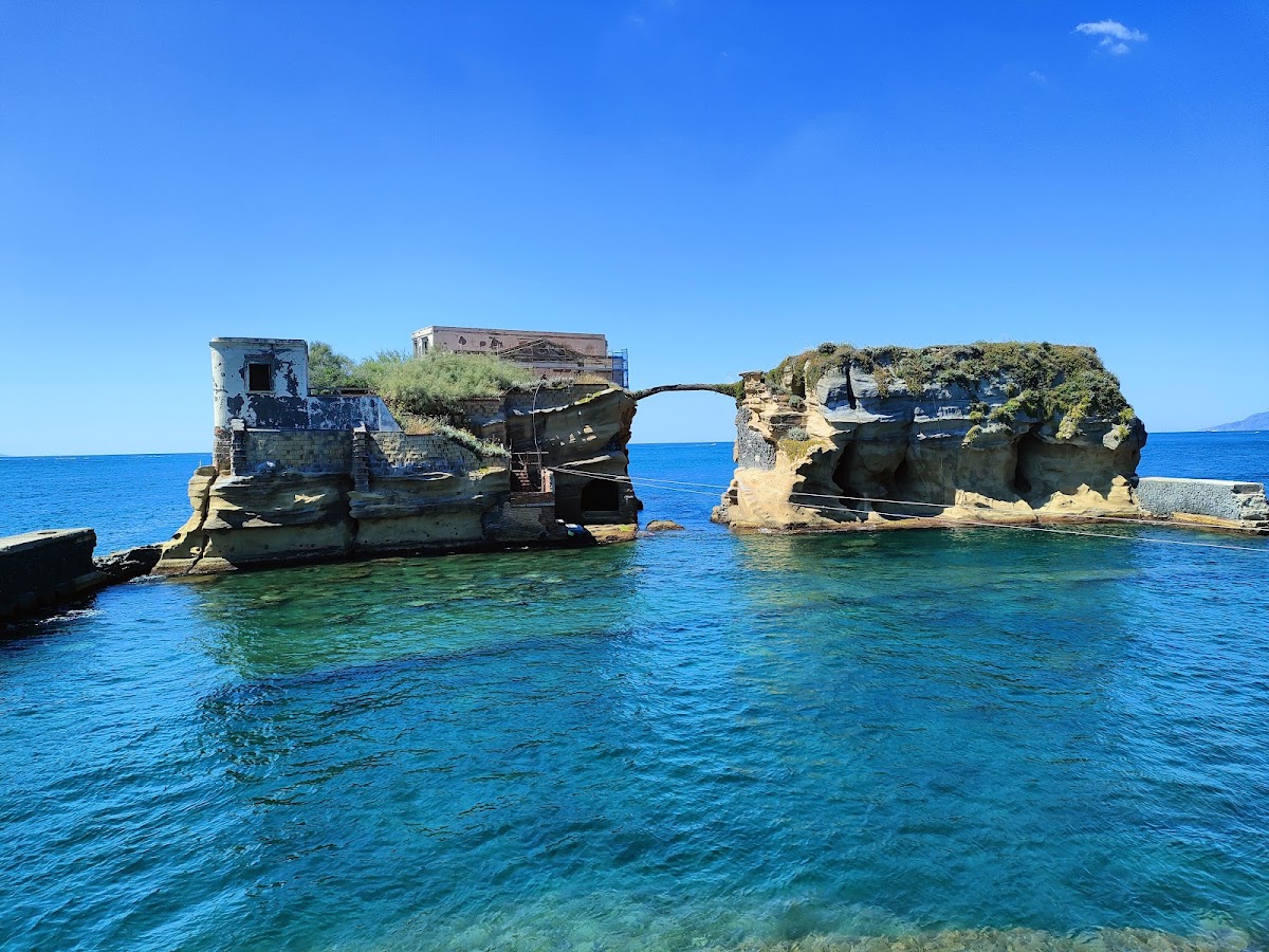 Spiaggia della Gaiola — foto 1
